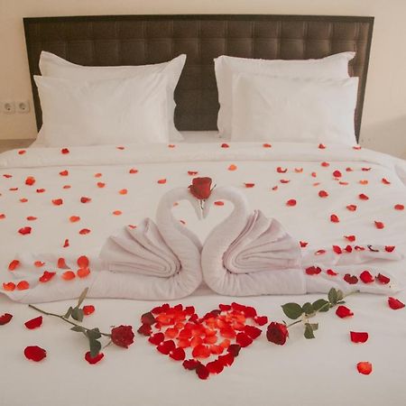 The Laviana Hotel Ловіна Екстер'єр фото